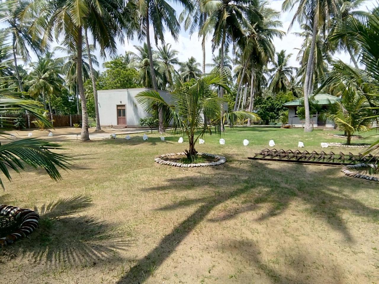 Aqua Front Yala Resort Kirinda  Eksteriør billede